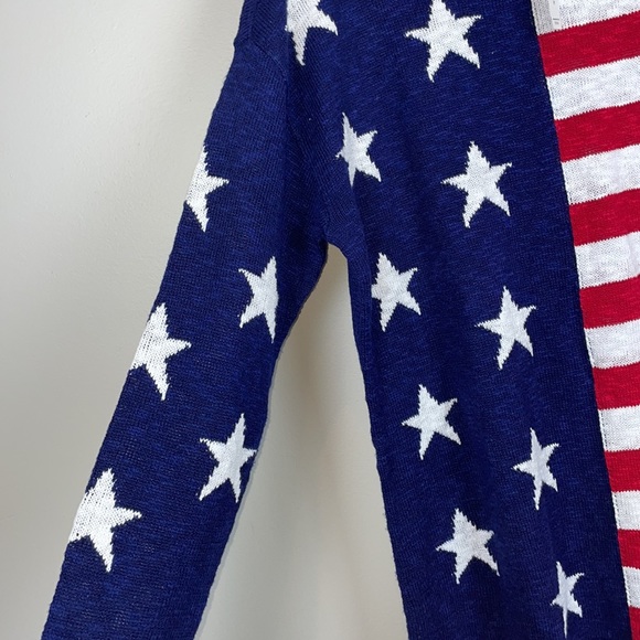 Talbots Medium Longsleeve knitted American Flag Top - Picture 3 of 6